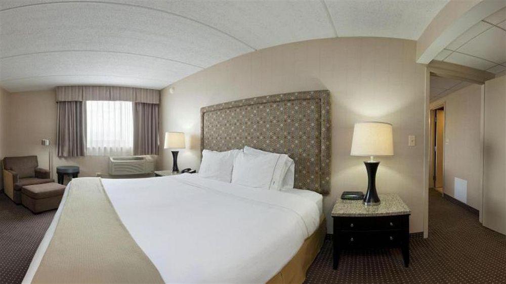 Holiday Inn Express Chicago-Palatine/North Arlington Heights Buitenkant foto